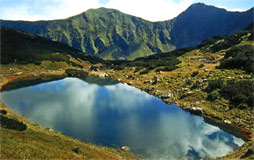 Tretie Roháčske pleso v Západných Tatrách - z knihy Národné parky (Prírodné Krásy Slovenska)