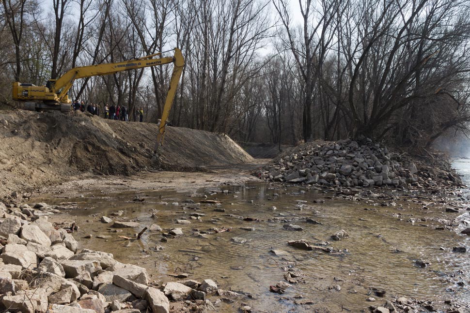Devínske rameno čaká na vodu