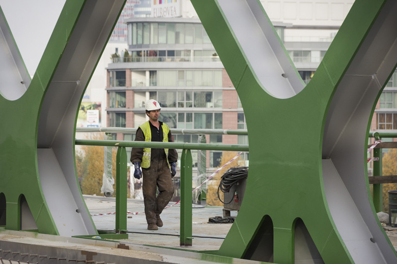 Na stavbe nového Starého mostu v Bratislave
