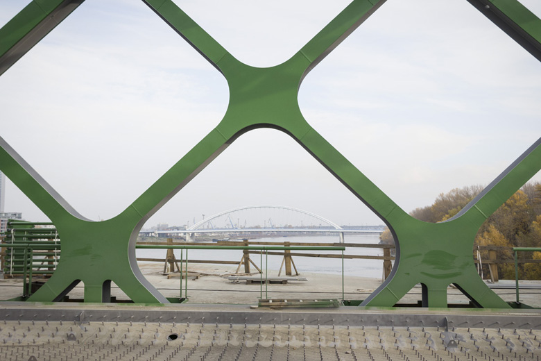 Na stavbe nového Starého mostu v Bratislave