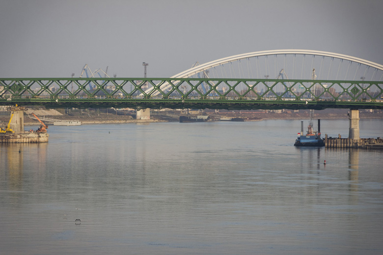 Na stavbe nového Starého mostu v Bratislave