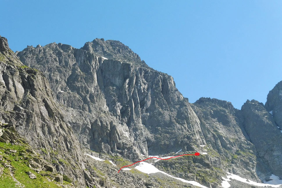 Označené je miesto nástupu do steny