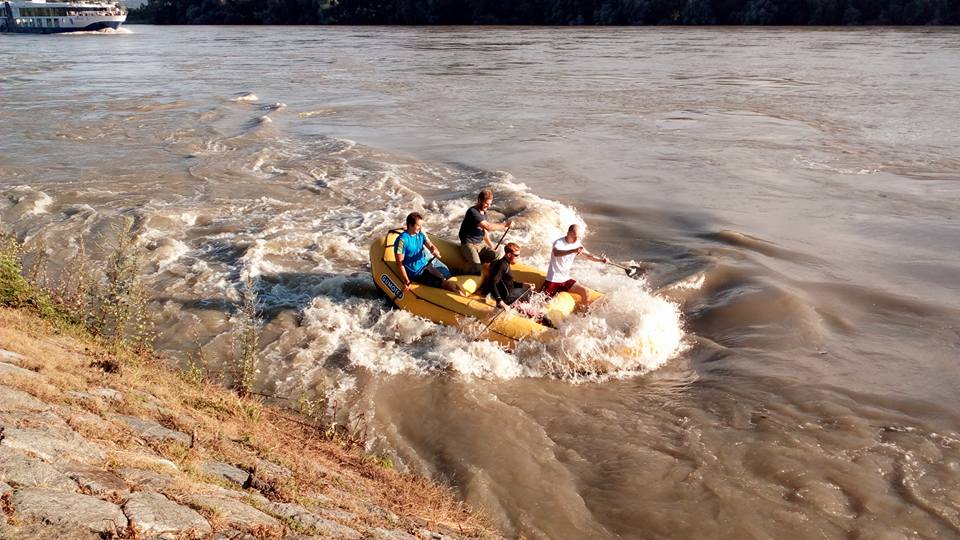 Rafting pod Devínom