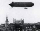 Vzducholoď nad Prešporkom v roku 1909 - Ilustrácia z knihy Bratislavské rarity