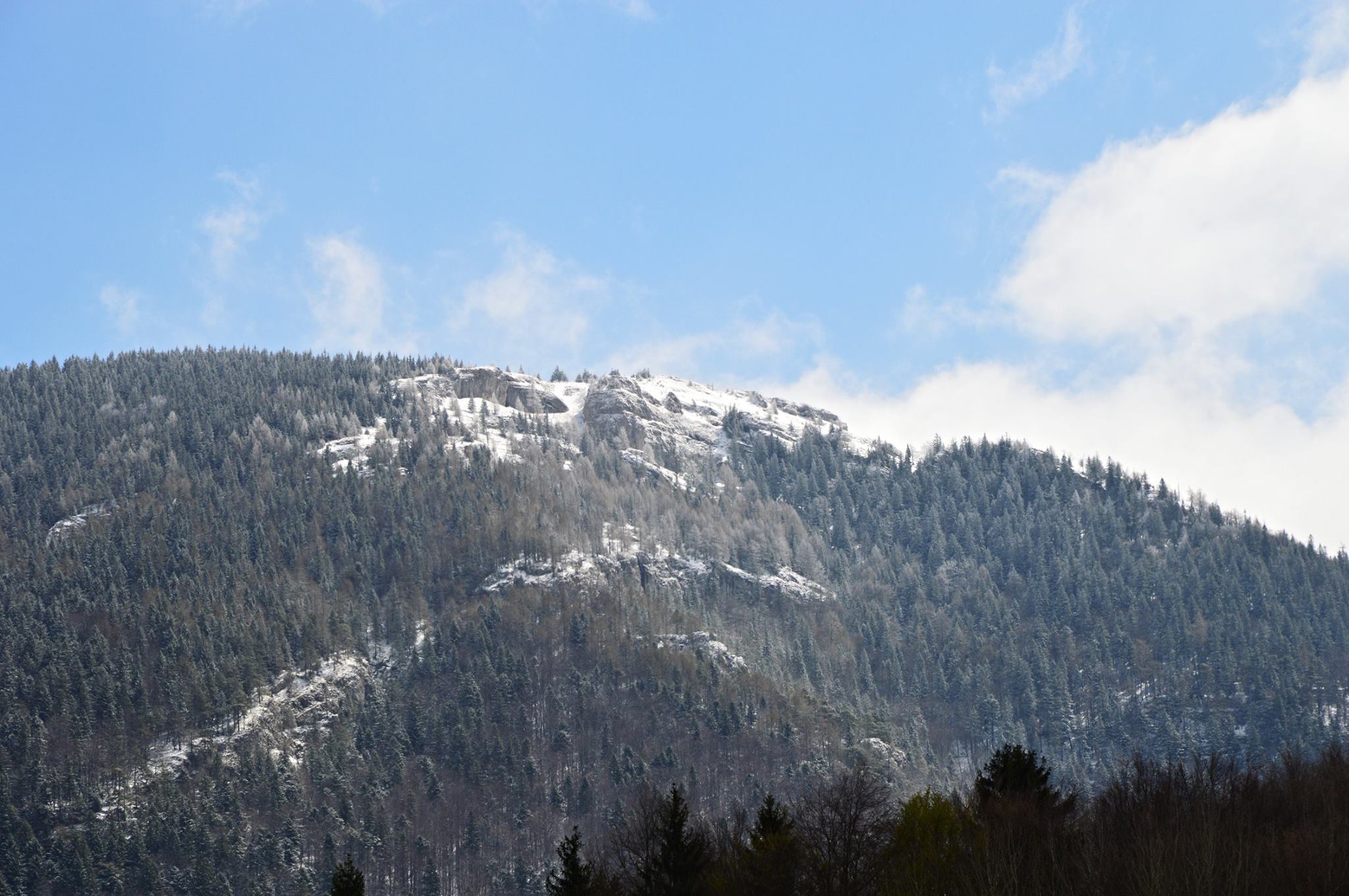 Tlsta Mountain