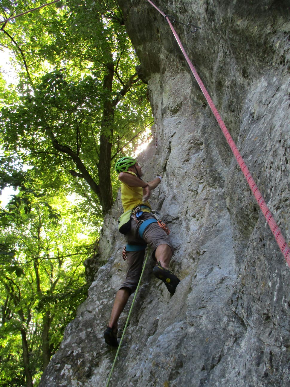 Igor Marks climbs Spiaca Krásavica route (7-)