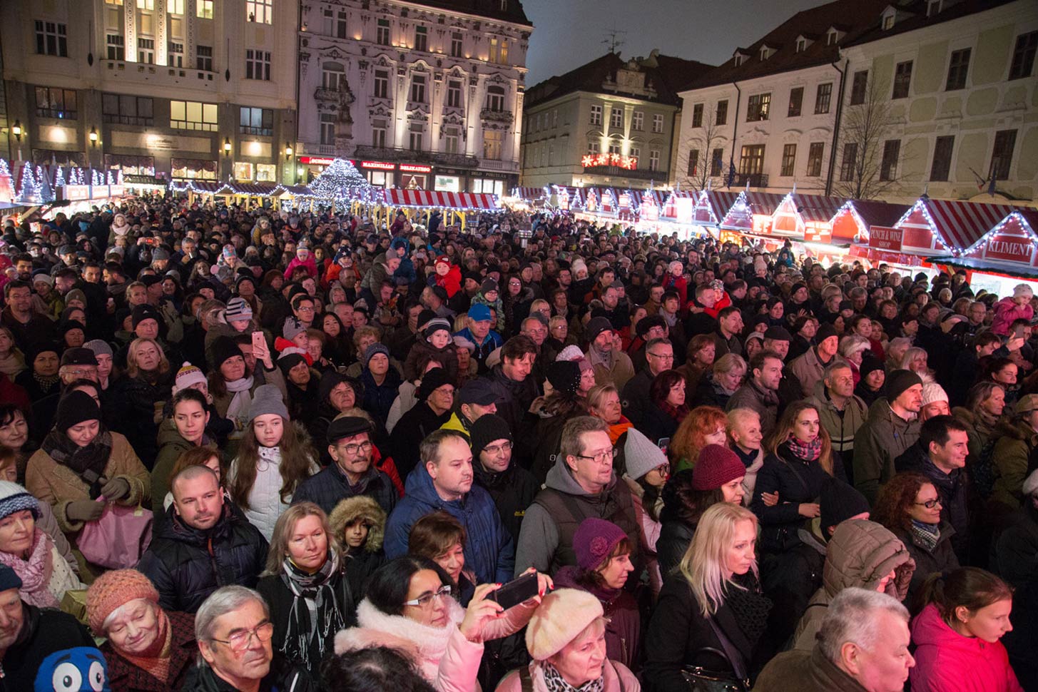 Vianočné trhy 2017 na Hlavnom námestí v Bratislave - 24.11.2017