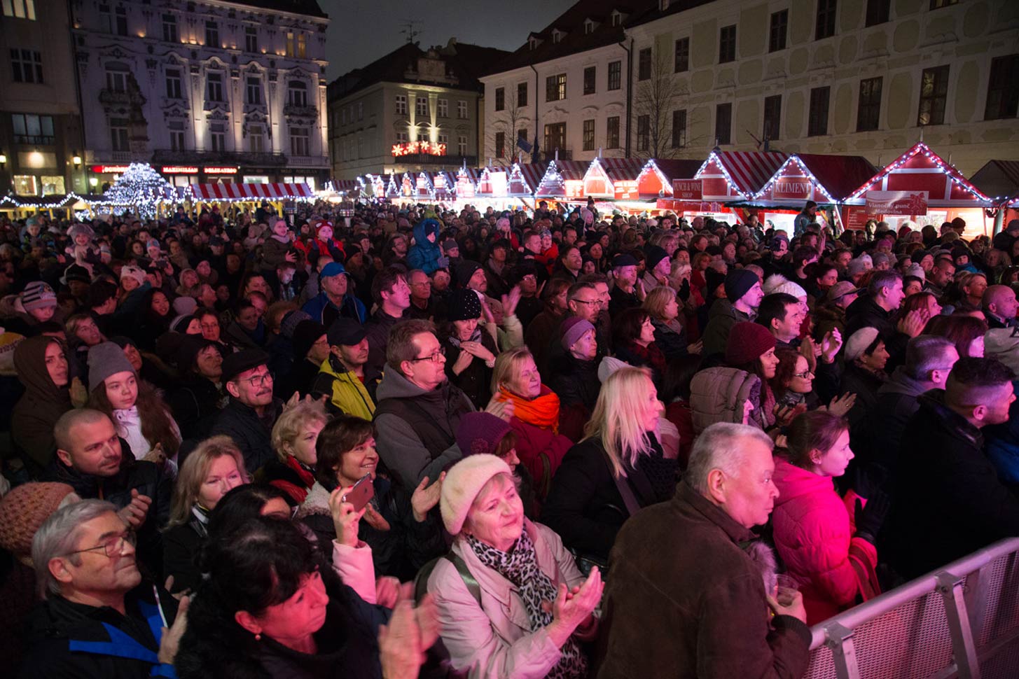 Vianočné trhy 2017 na Hlavnom námestí v Bratislave - 24.11.2017