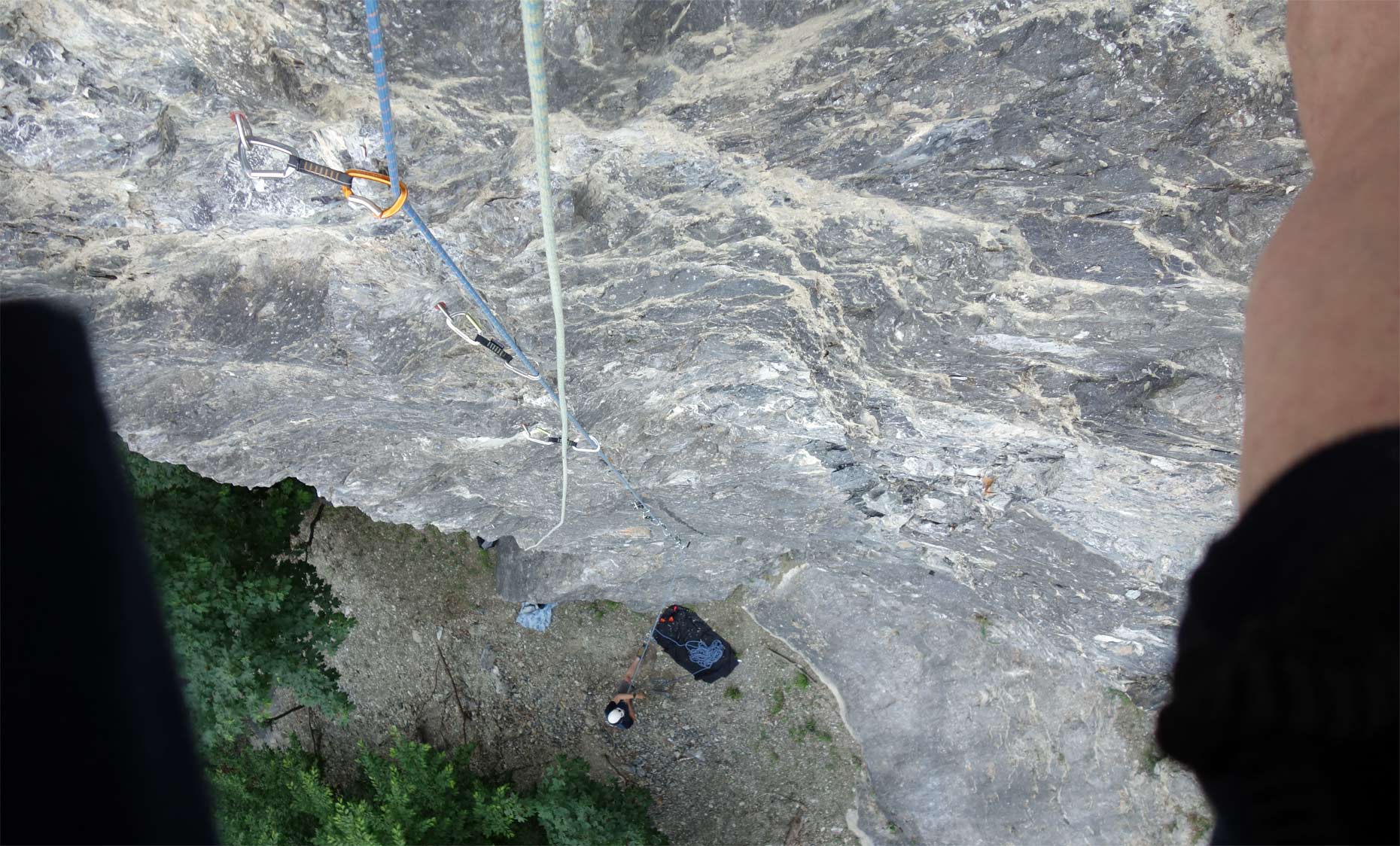 Pohľad zhora z cesty Memento mori