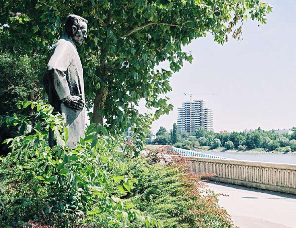 Statue of Dusan Jurkovic