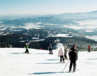 Pohľad na Štrbské pleso zo zjazdovky na Solisku