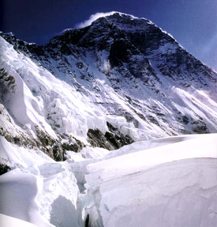 Juhozápadná stena Mount Everestu. Z knihy Moje dotyky s Everestom.