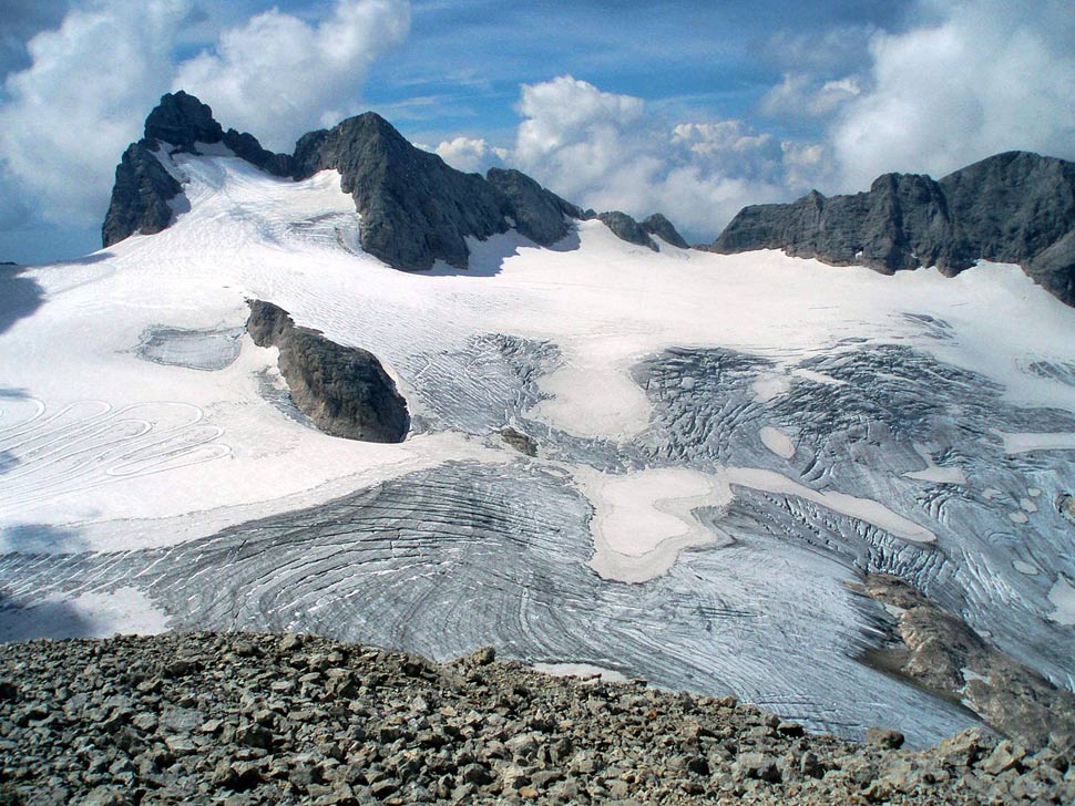 Hoher Dachstein a ľadovce pod ním zo severu