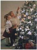 Deti pri vianočnom stromčeku - obrázok z Veľkej knihy slovenských Vianoc