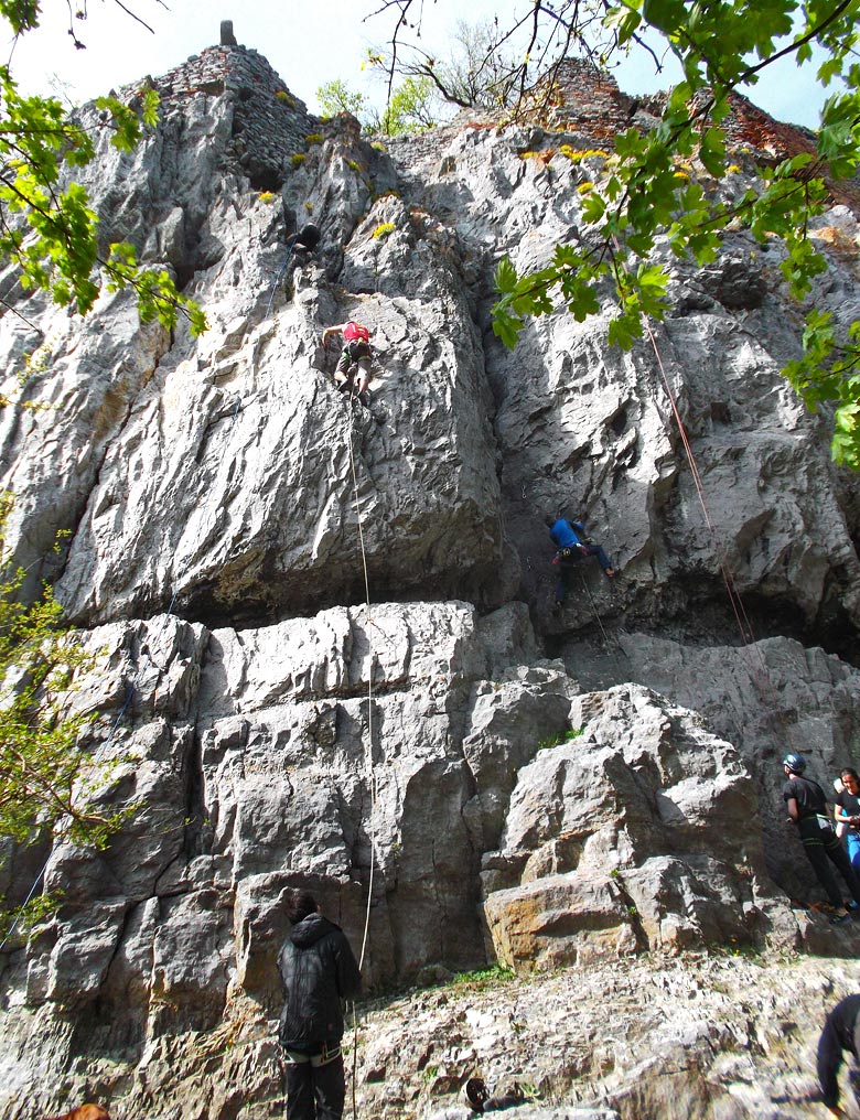 Pajštúnska ruská ruleta, alebo: Nemal by sa Pajštún pre turistov uzavrieť?