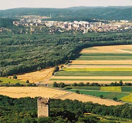 Pohľad z rakúskej Kráľovskej vyhliadky na Bratislavu