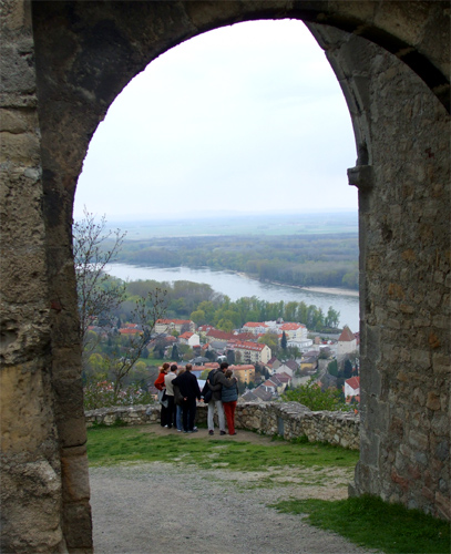 Pohľad z brány hainburského hradu