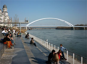 Pekný deň pri Dunaji v Bratislave